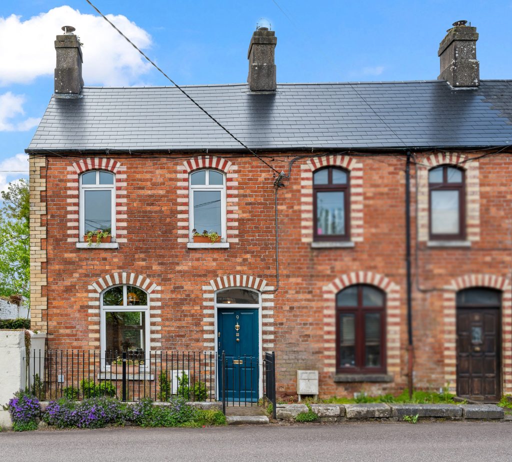 For Sale- 9 Grange Terrace, Grange Rd, Douglas, Cork.